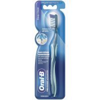 Зубная щетка ORAL-B Pro-Expert Advanced Глубокое очищение 40 Проктер энд Гэмбл Дистрибьюторская Компания/Россия